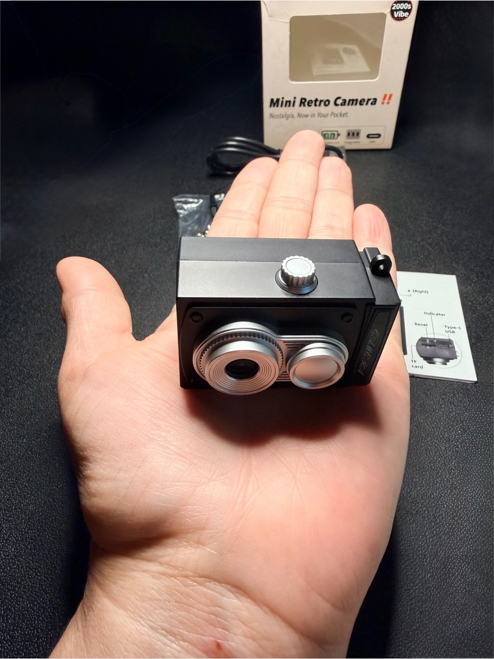 ✨BNIB✨Mini Retro Camera - Picture 6 of 8